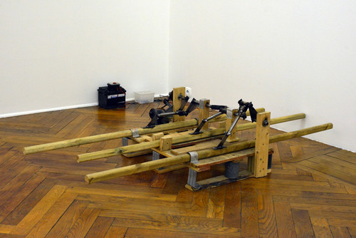 Alexandra Villani - Simandre - technique mixte, 195 x 85 x 45 cm - Agrandir l'image, .JPG 379Ko (fenêtre modale)